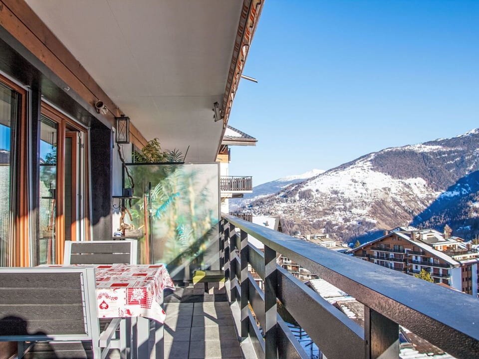 Balcony, Apartment, Hill Station, Mountain Range, Alps, Glacial Landform, Mountain Village, Winter, Ridge, Hotel