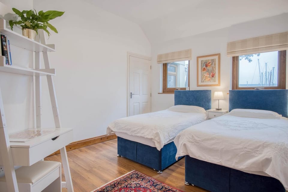 Marina House Annex - 1 Bedroom - Neyland (24704)