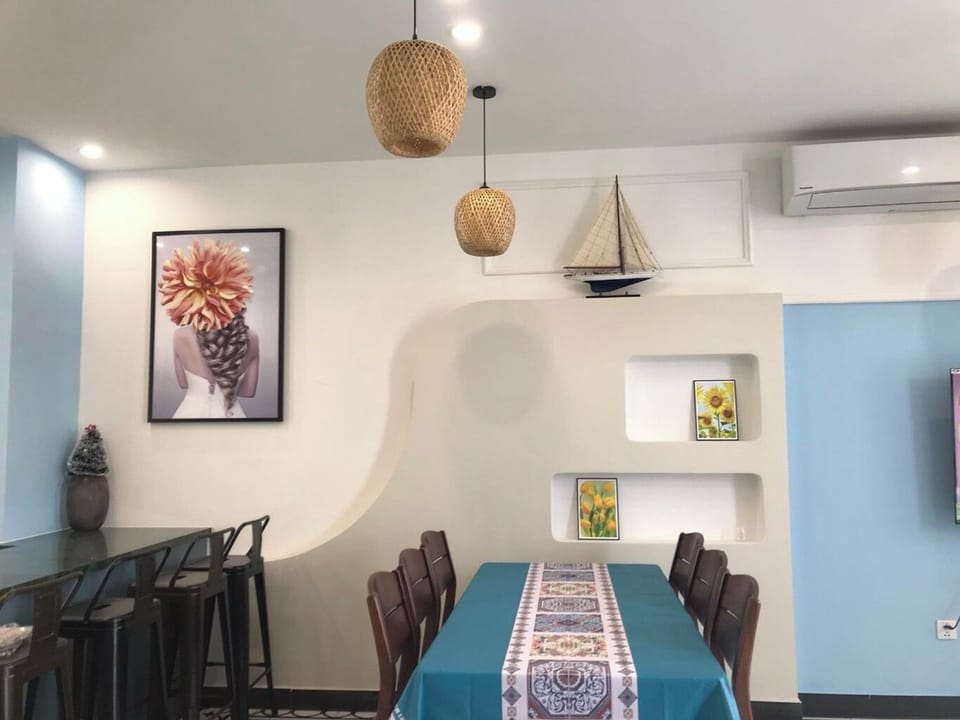 Deluxe Villa, Balcony, Garden View | Living area