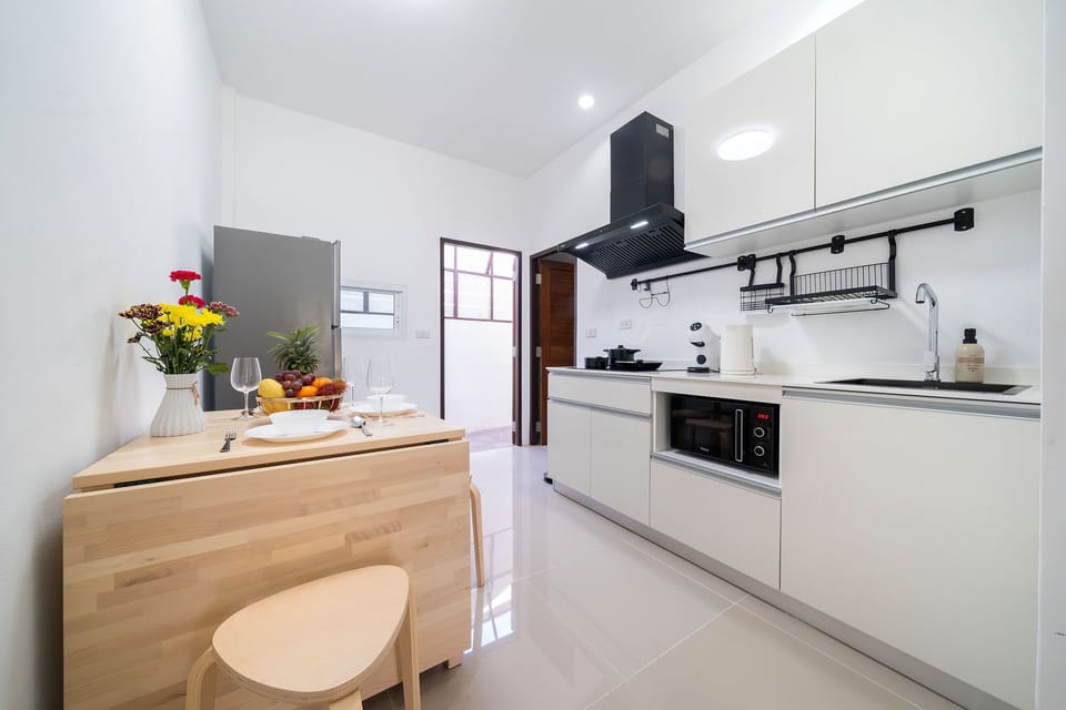 Signature Villa, 2 Bedrooms, Pool View | Private kitchen | Electric kettle