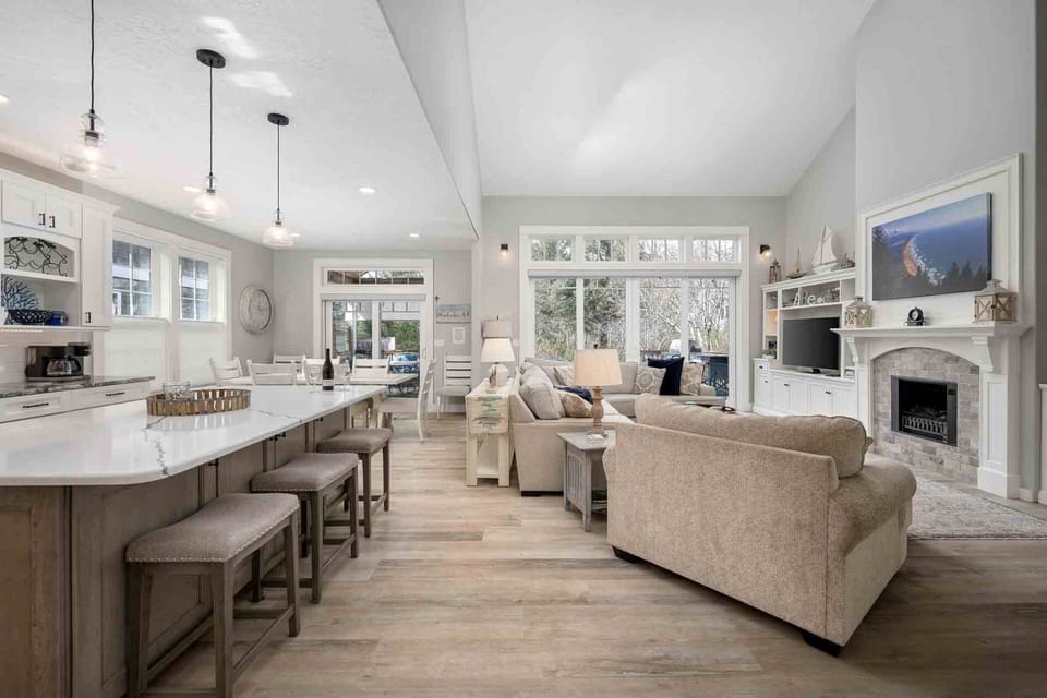The open kitchen and dining room is the perfect place to make a feast!