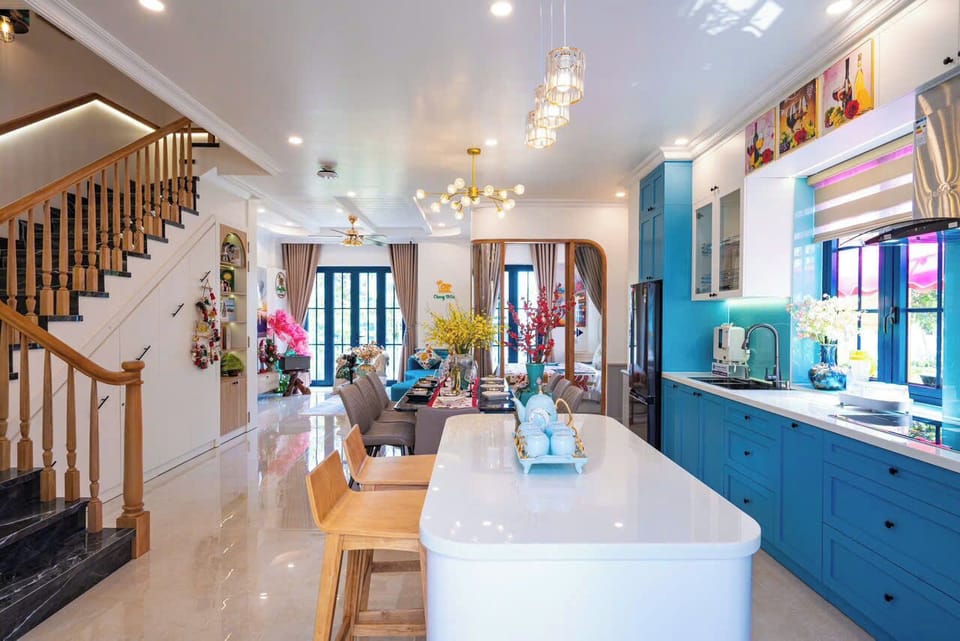 Luxury Villa, Balcony, Garden View | Living area