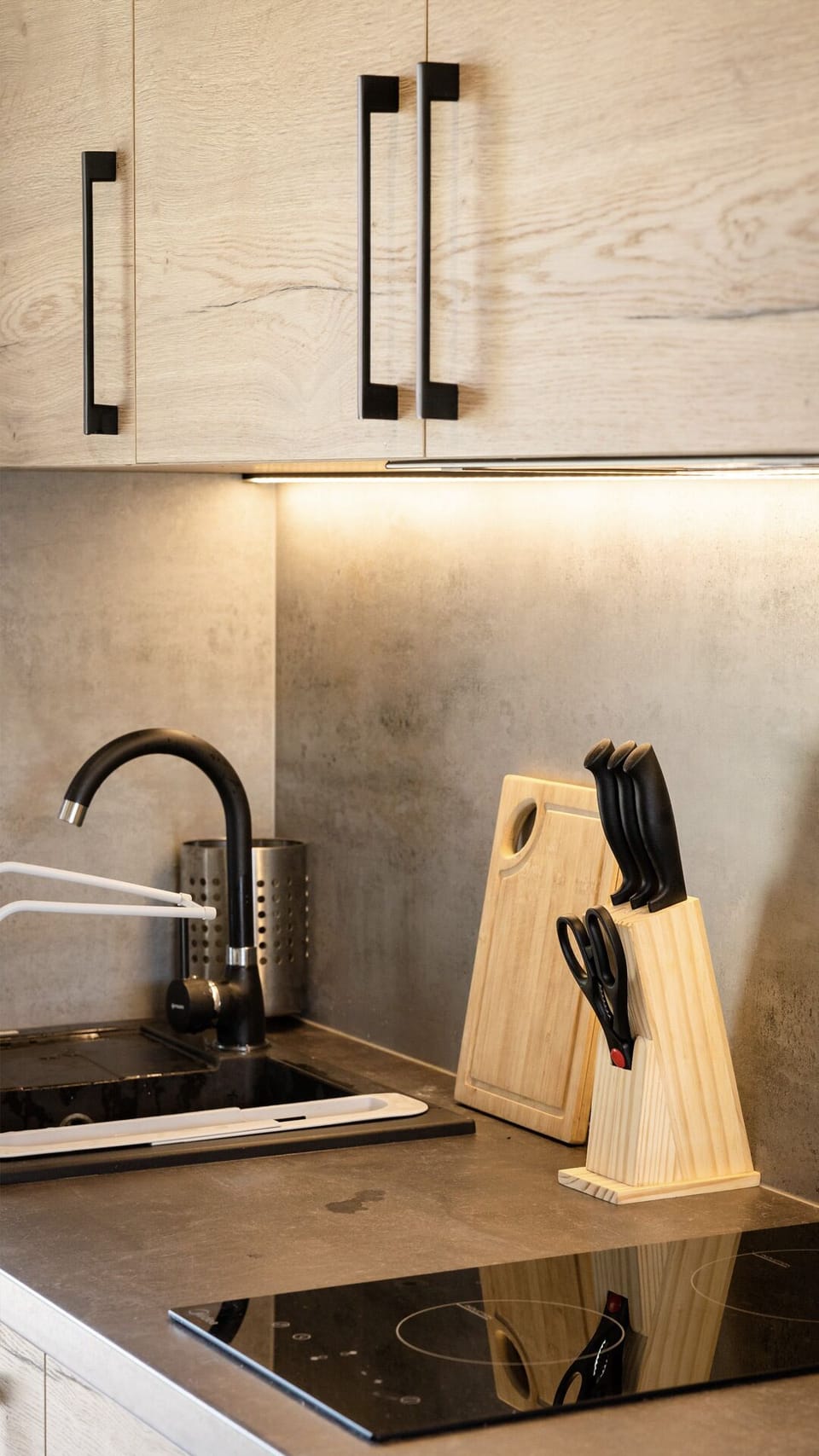 Premium Apartment, 3 Bedrooms, Roll-in Shower, Terrace | Private kitchenette | Shared fridge, highchair