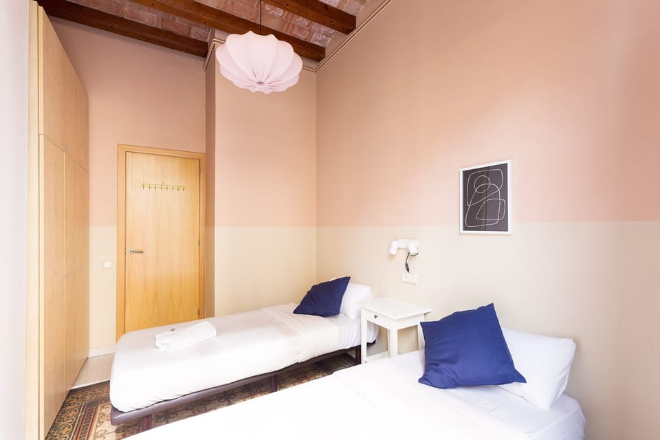 Apartment | Free cribs/infant beds, free WiFi, bed sheets