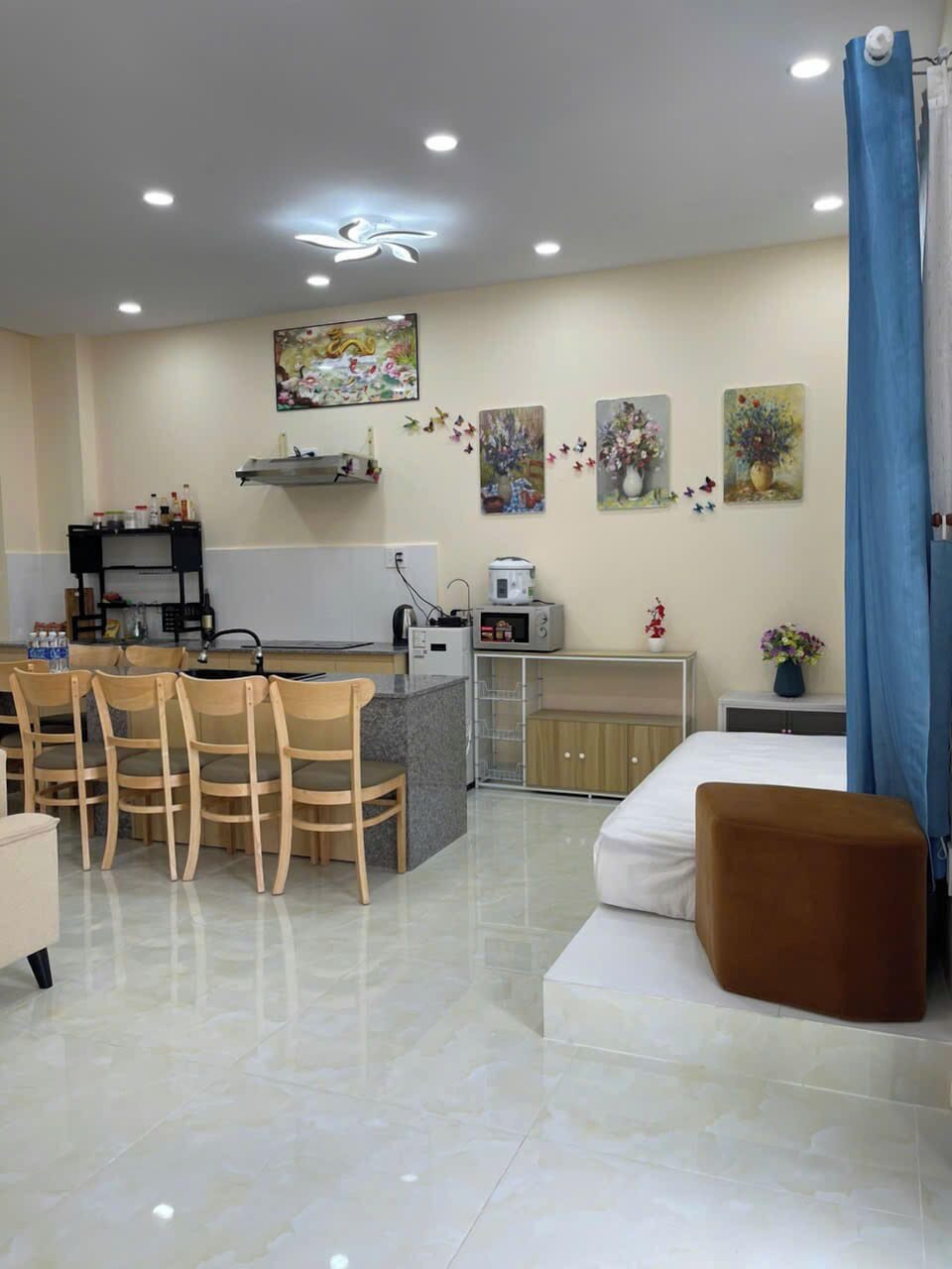 Deluxe Villa, Balcony, Garden View | Living area