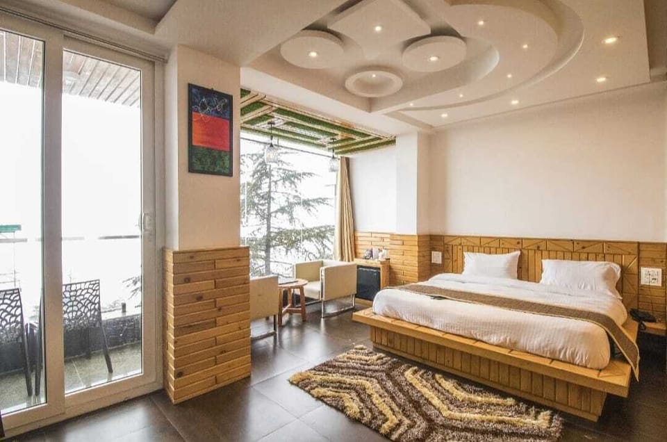 Comfort Room, Valley View | Laptop workspace, cribs/infant beds, free WiFi, bed sheets