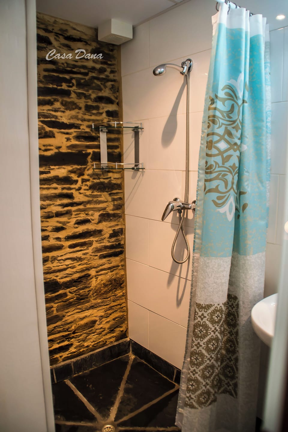 Trisquel, Habitacion Familiar con Vistas al Jardin | Bathroom