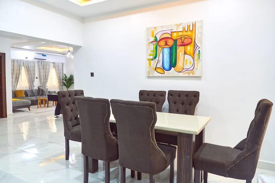 Family Apartment, Balcony, City View | Dining room