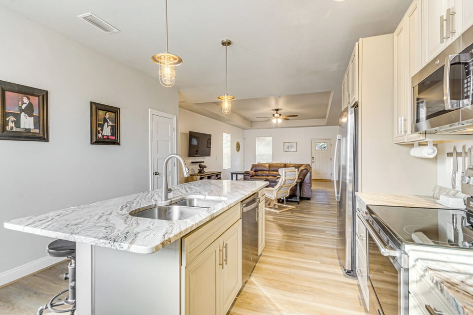 House (3 Bedrooms) | Interior