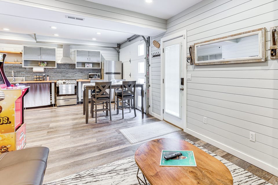 Apartment (1 Bedroom) | Interior