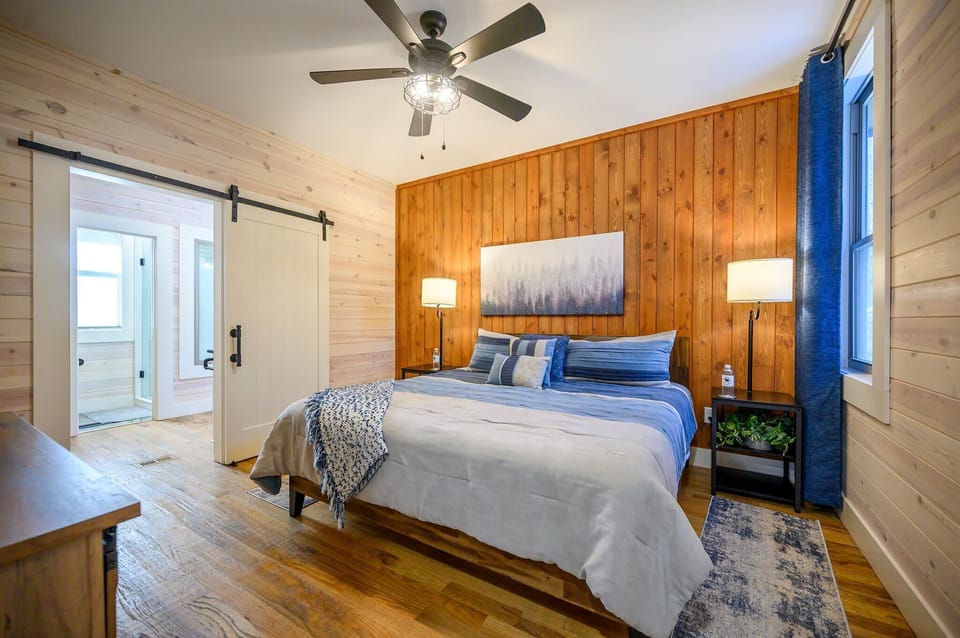 Stardust Hollow Cabin for 14 Cabin in Oklahoma