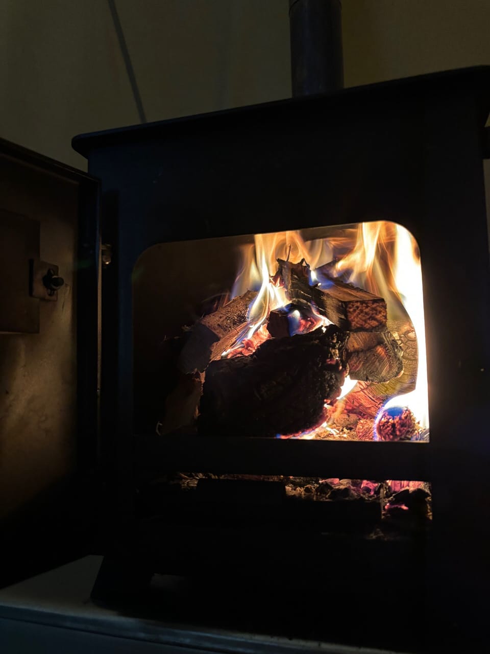 Cabin | Fireplace
