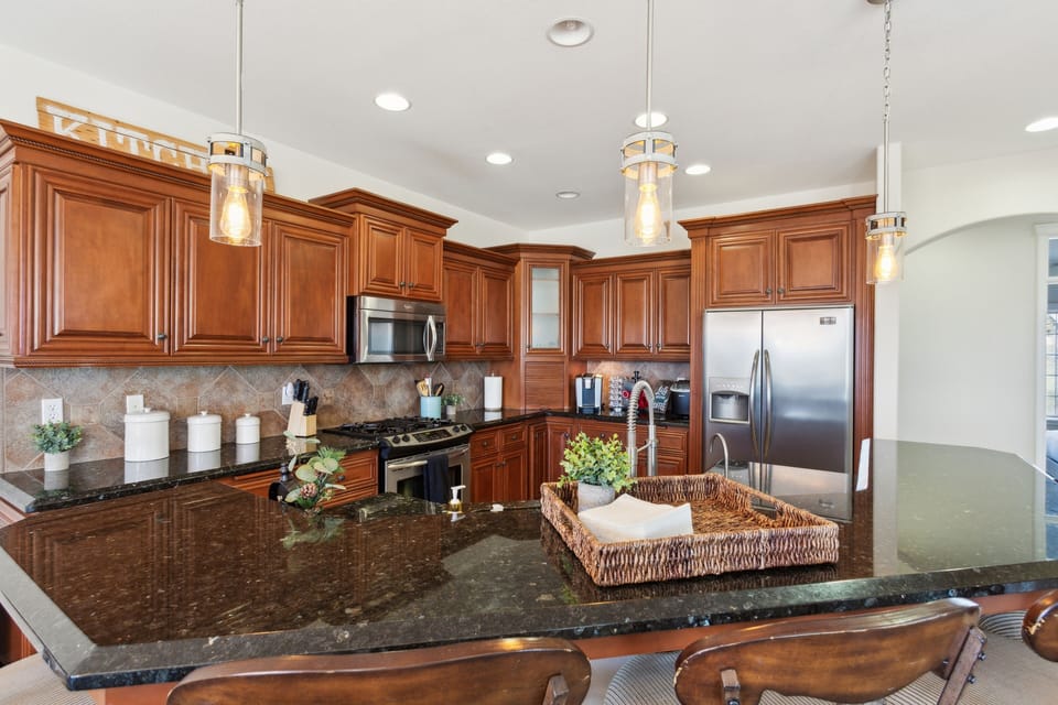 House, 4 Bedrooms | Private kitchen | Coffee/tea maker, fridge, oven, electric kettle