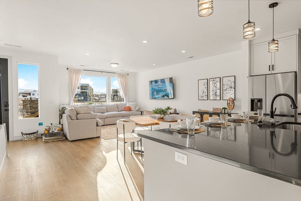 Townhome, 4 Bedrooms | Living area | Smart TV