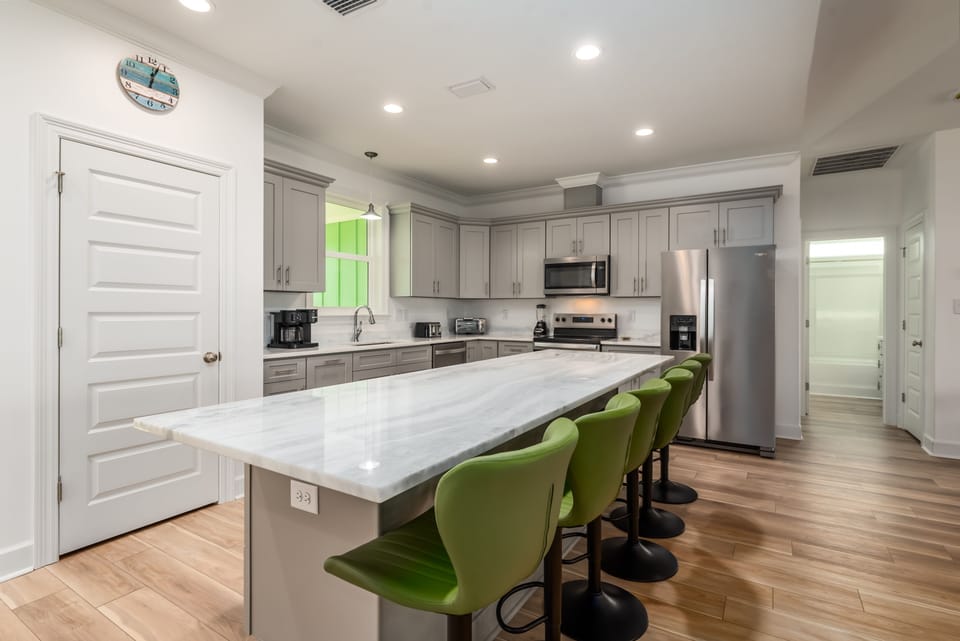 House, 5 Bedrooms | Private kitchen | Fridge, oven, coffee/tea maker, toaster