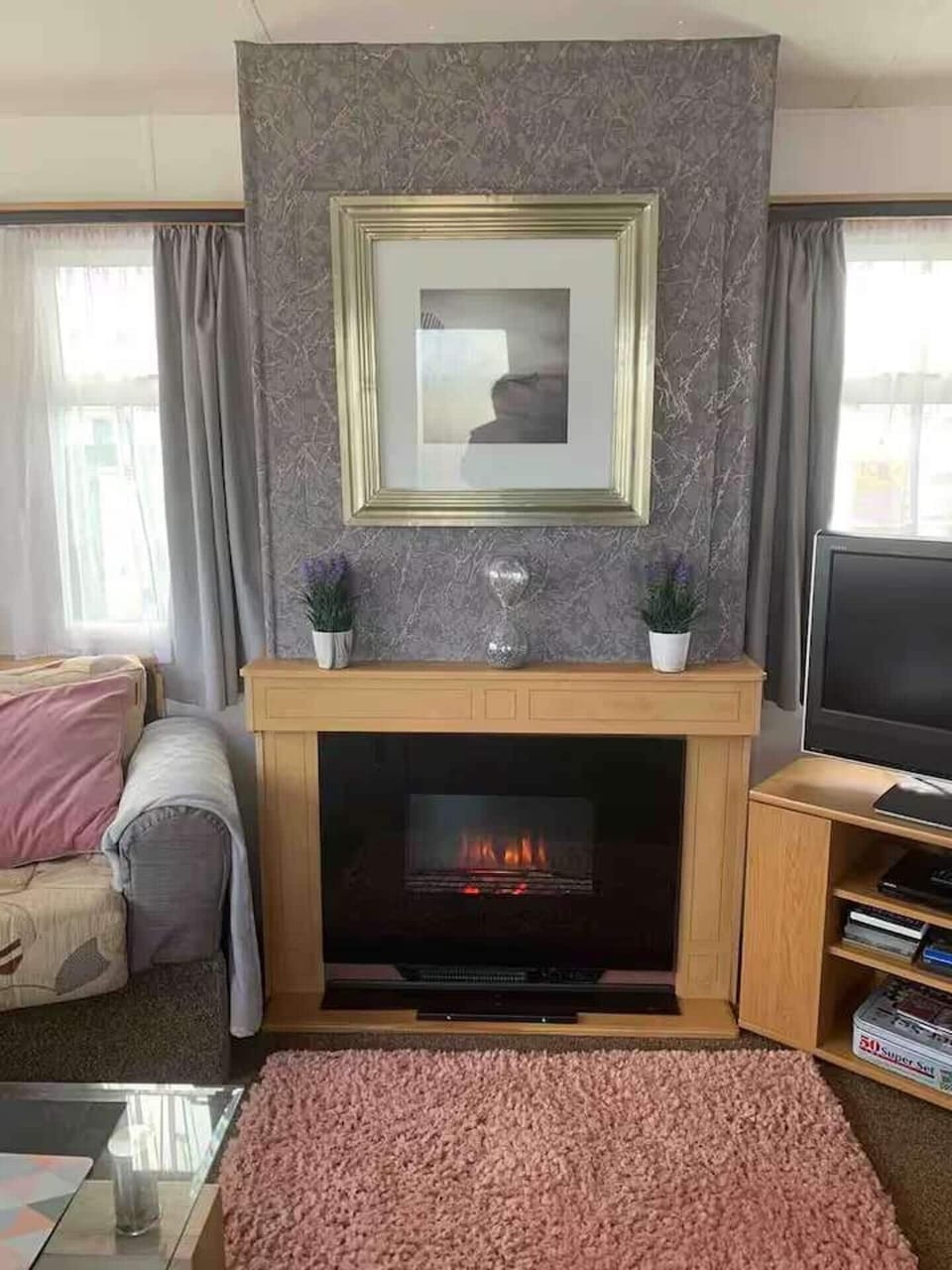 Chalet | Living area | TV, fireplace