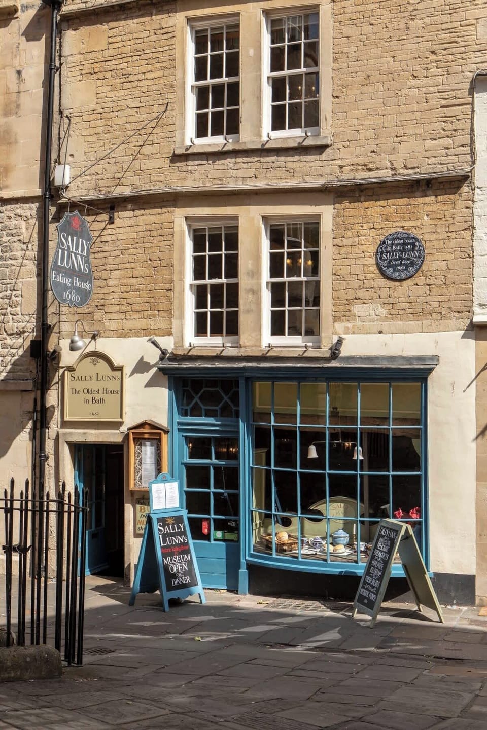 Sally Lunn's Bun shop