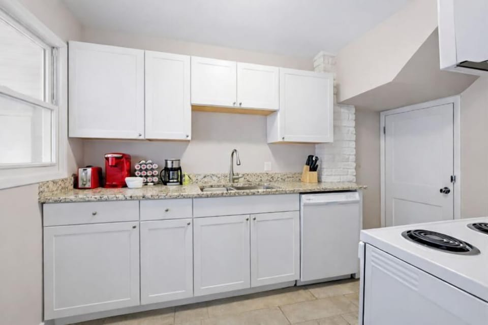 Enjoy every home comfort & abundant space in the sleek kitchen