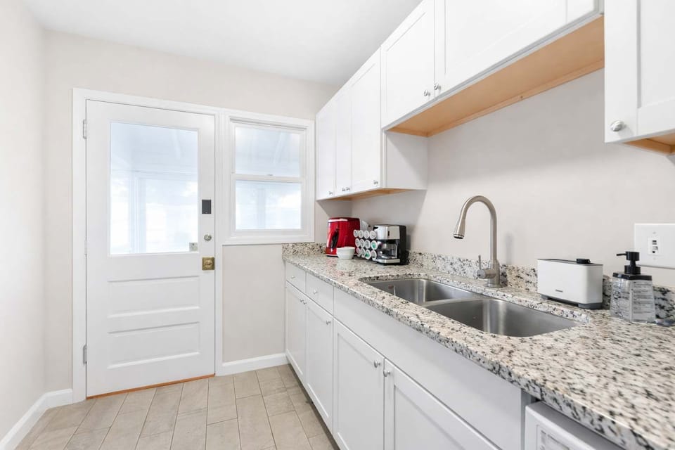 Enjoy every home comfort & abundant space in the sleek kitchen