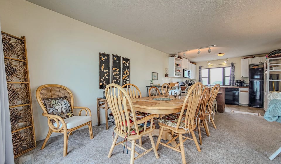 Dining Area-17