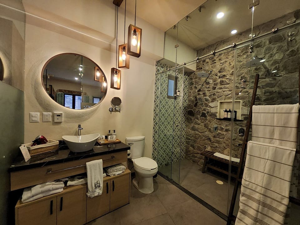 Basic Apartment | Bathroom