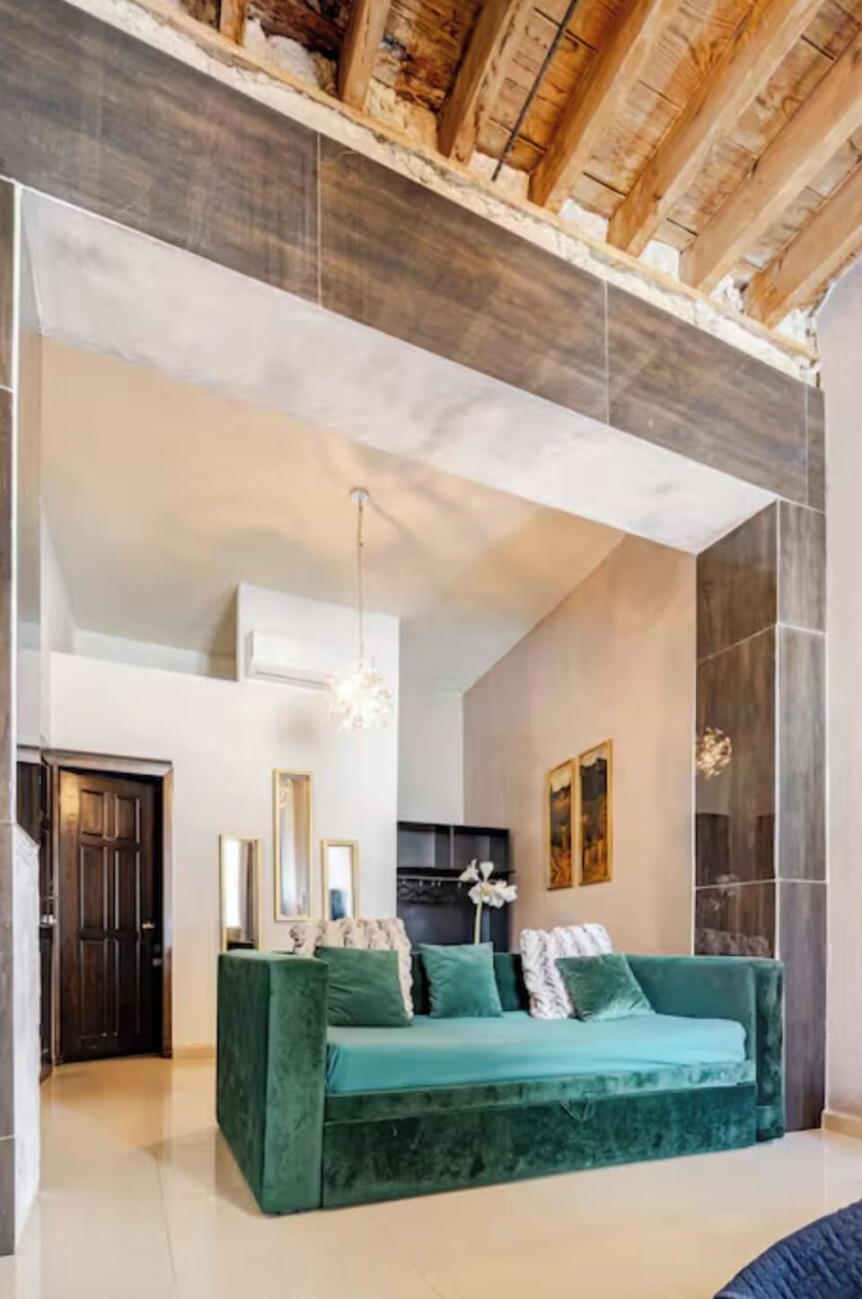 Classic Suite | 1 bedroom, premium bedding, WiFi (free), bed sheets