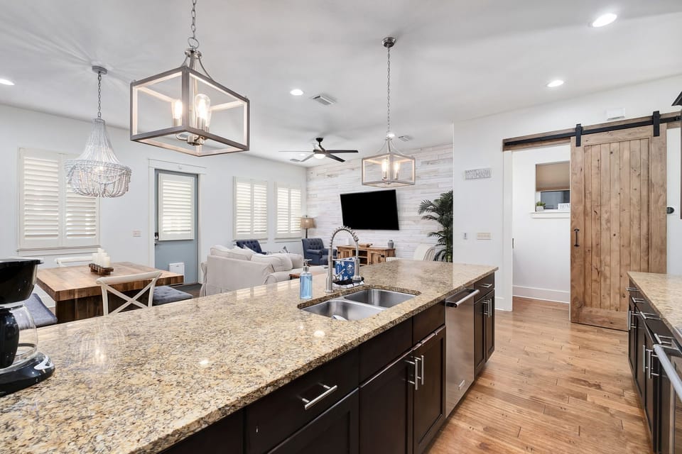 The kitchen is perfect for making meals for large families!