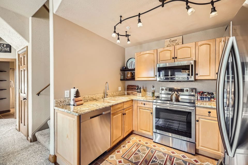 22714 US Hwy 6 Unit 5959 - Web Quality - 009 - 10 Kitchen