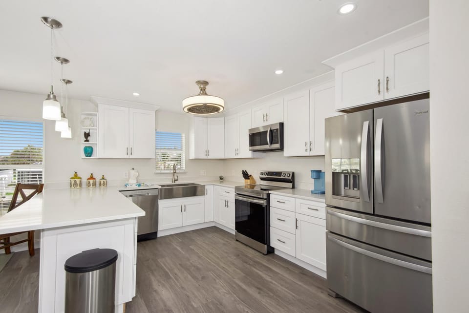 House, Multiple Beds (The Leonardo) | Private kitchen | Oven, toaster