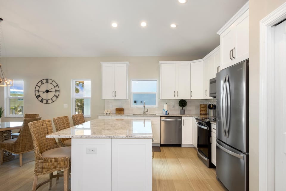 House, Multiple Beds (Holiday Everyday) | Private kitchen | Oven, toaster
