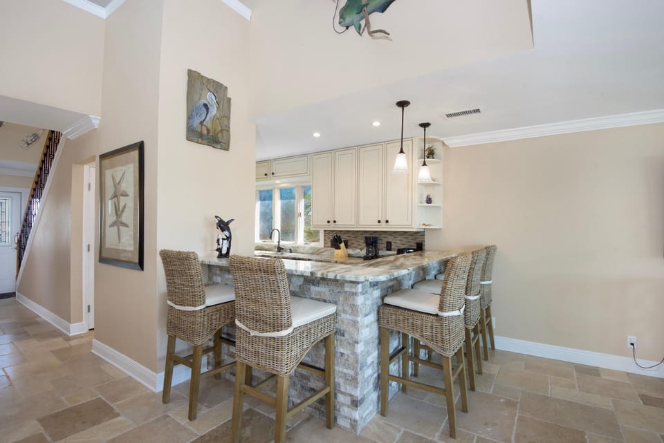 House, Multiple Beds (Bayview Sunset Getaway) | Private kitchen | Oven, toaster