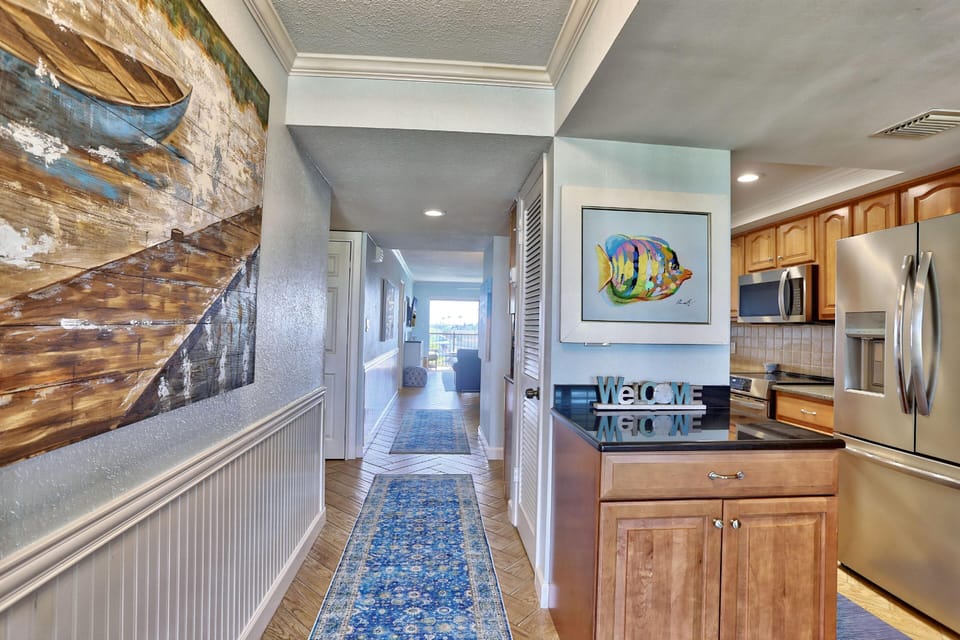 Condo, Multiple Beds (Land's End 3-403 Bay Front - Premier) | Private kitchen | Oven, toaster