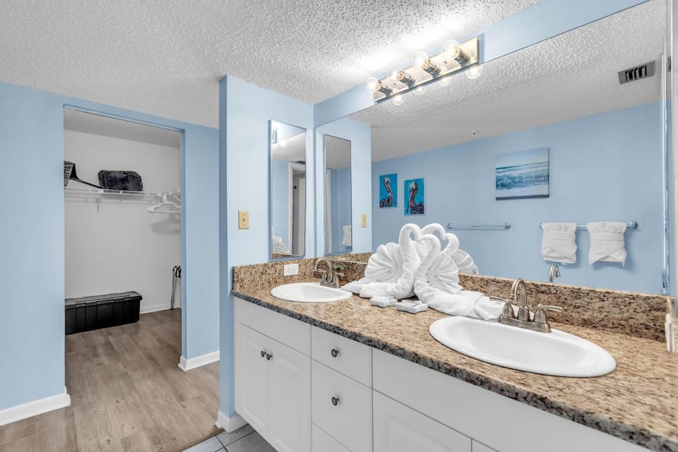 Ocean Sands 1-1002 Apartment in Redington Beach