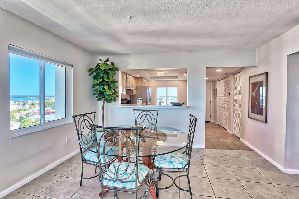 Condo, Multiple Beds (Ocean Sands 1-808) | Dining