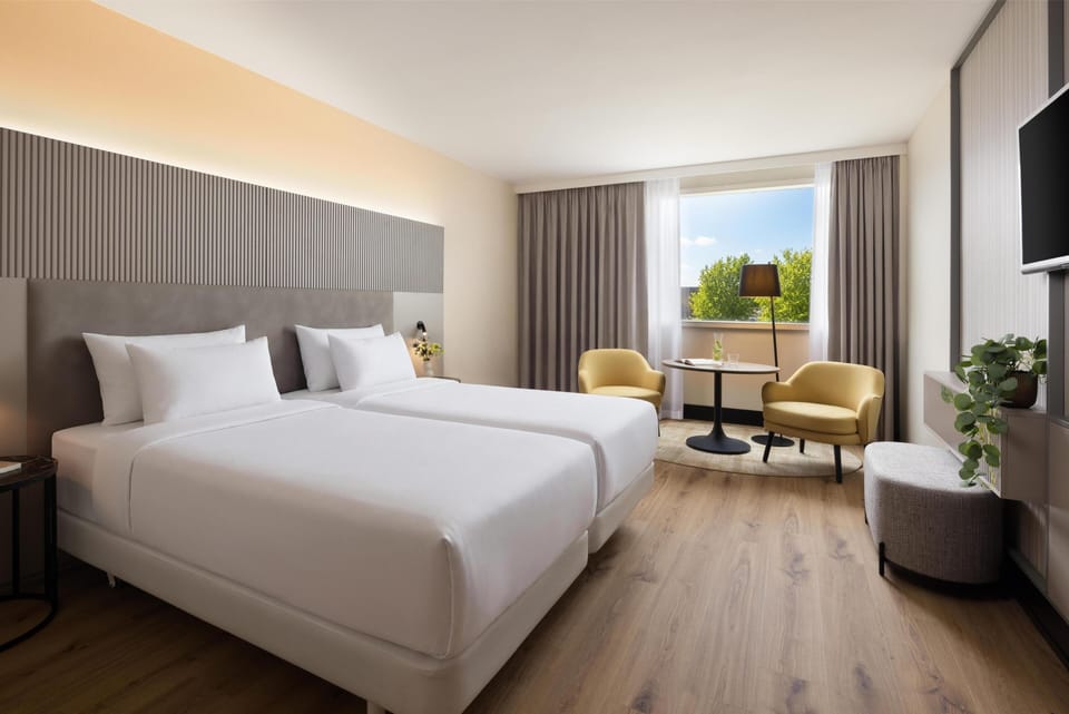 Premium bedding, minibar, in-room safe, desk