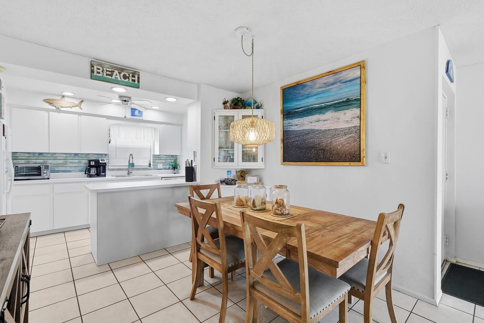 Condo, 1 King Bed with Sofa bed (Colony Beach Club 139) | Dining