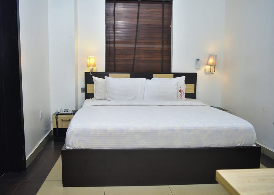 Classic Double Room | Desk, laptop workspace, free WiFi