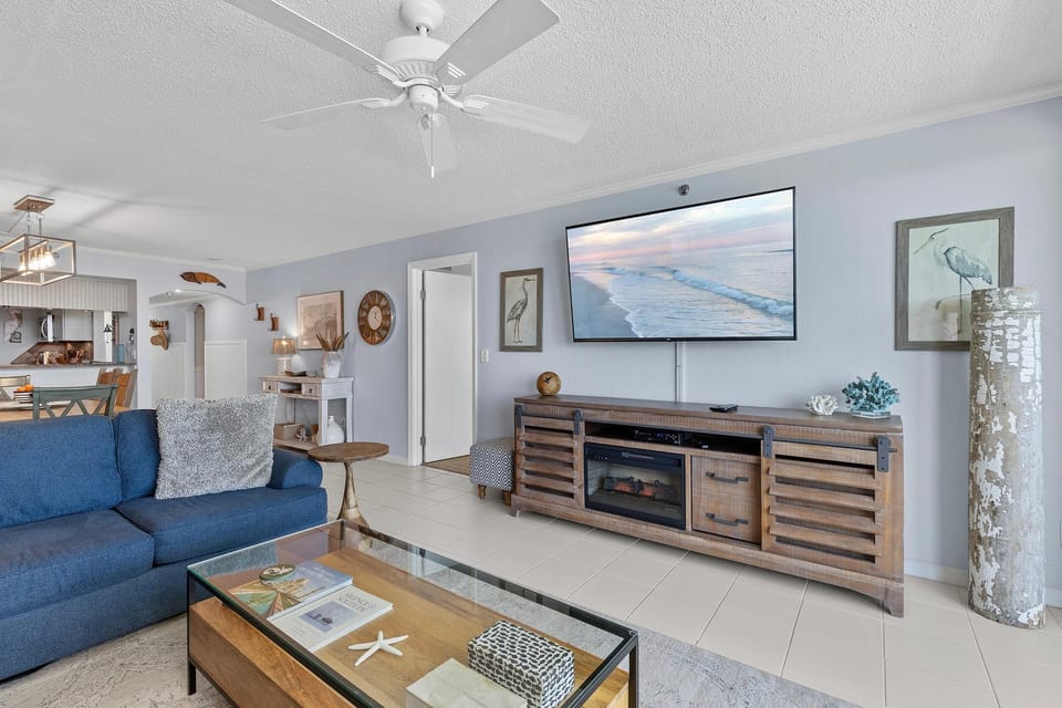 Condo, Multiple Beds (Ashley Penthouse 4) | Living area