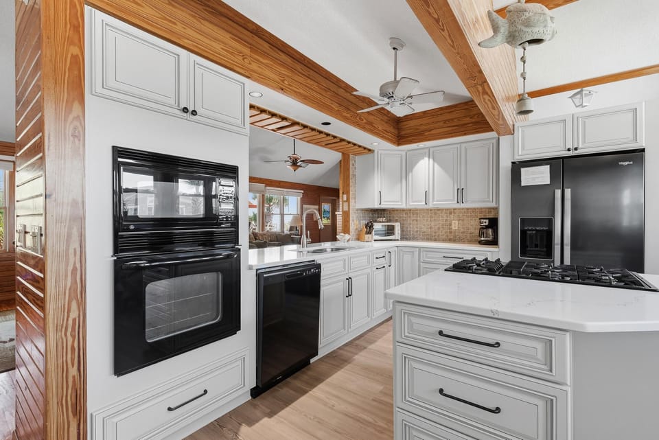 House, Multiple Beds (Decked Out House On Hill St) | Private kitchen | Oven, coffee/tea maker, toaster, blender
