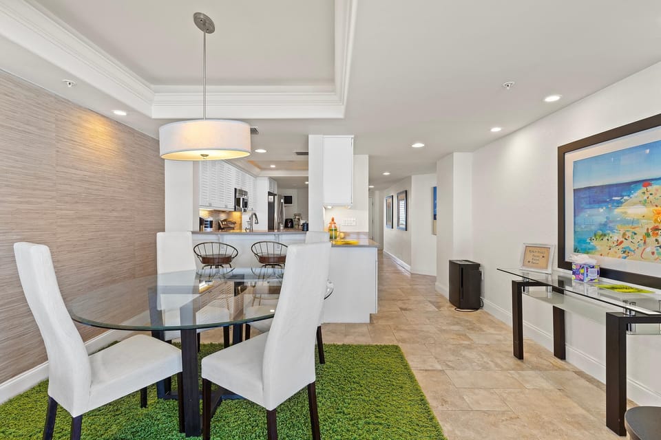 Condo, Multiple Beds (Ebb Tide 502) | Dining