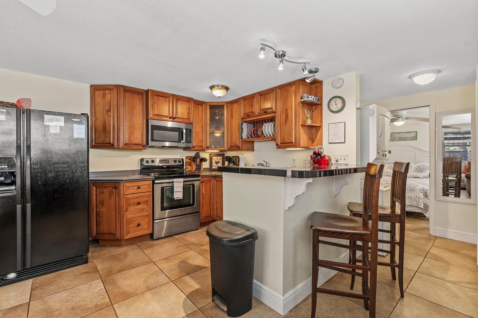 House, Multiple Beds (Grand Oasis) | Private kitchen | Oven, toaster