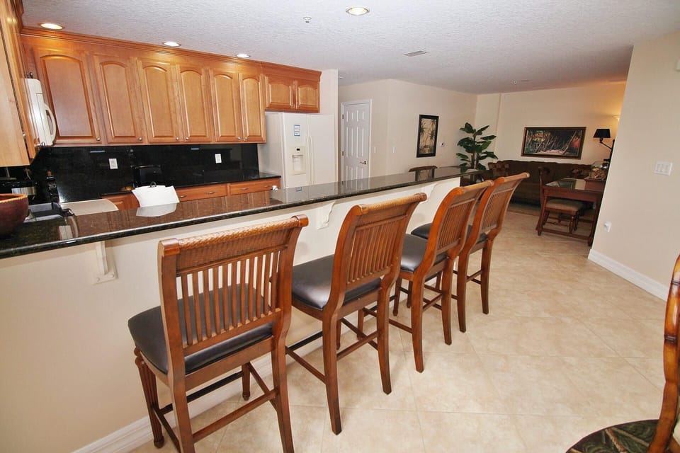 Condo, Multiple Beds (Malibu 704) | Interior