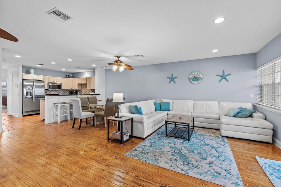 House, Multiple Beds (Ocean's Edge) | Living area | TV