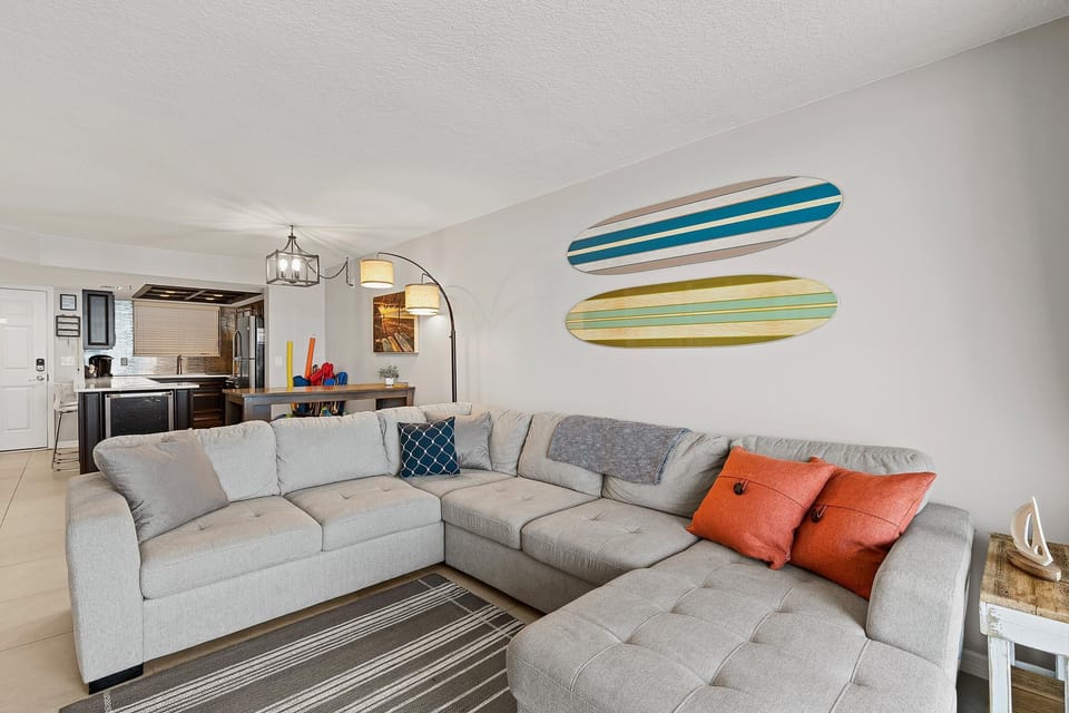Condo, Multiple Beds (Oceania Plaza 405) | Living area