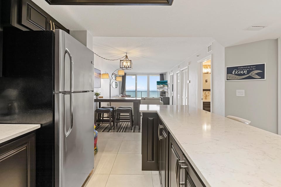 Condo, Multiple Beds (Oceania Plaza 405) | Private kitchen | Oven