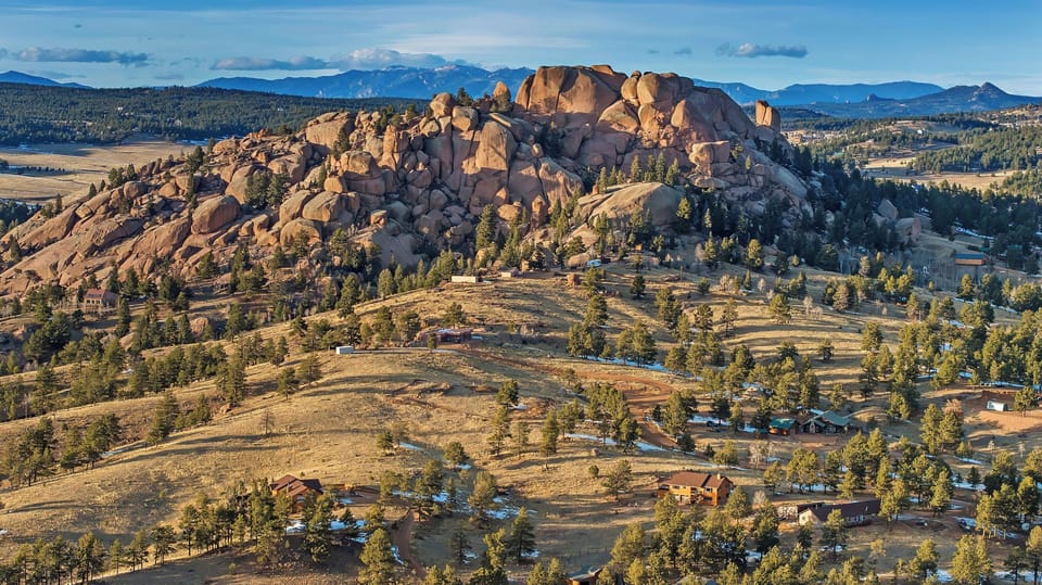 3 acres of private land in the middle of stunning mountains and boulders