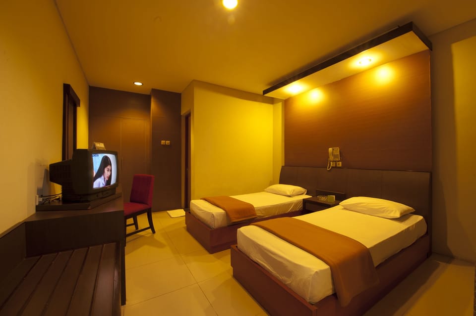 Desk, free WiFi, bed sheets