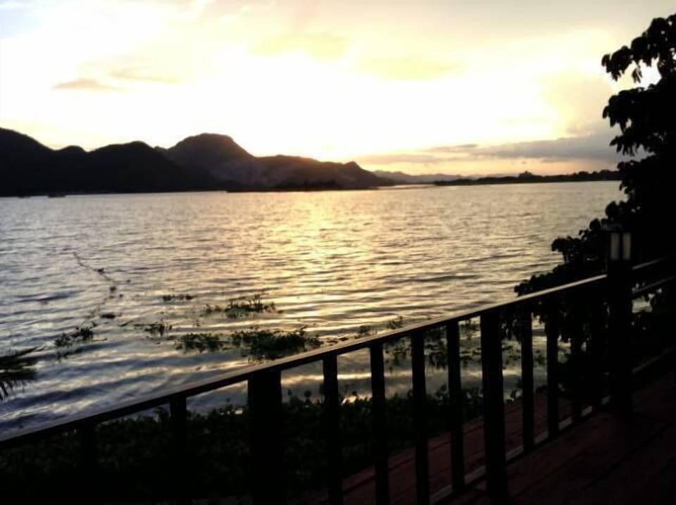 Alice River View Suite | Property grounds
