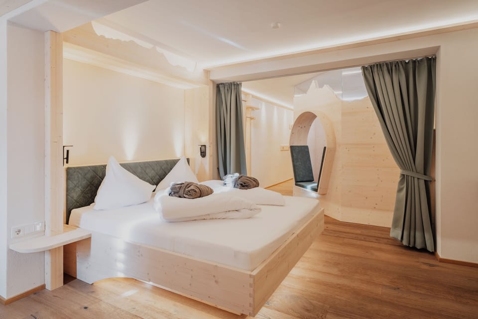 Family Room (Berg Buddies Cave) | Premium bedding, in-room safe, free WiFi, bed sheets