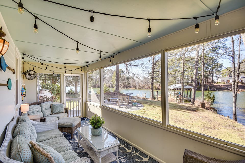 Screened Porch | 2-Story Home